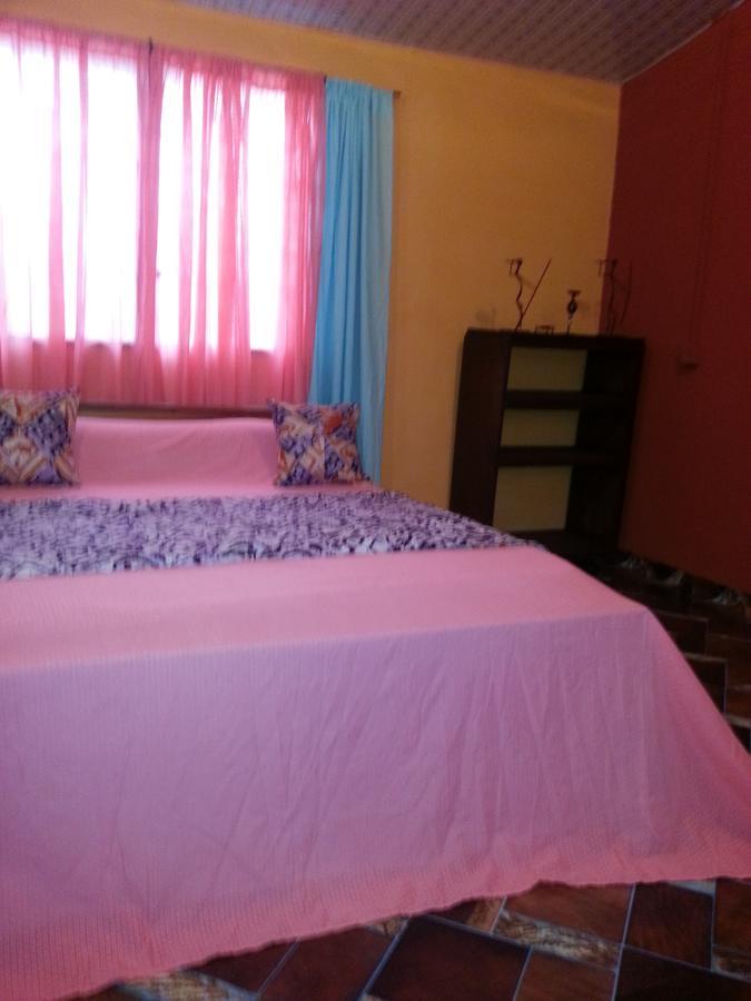 Hotel Golden Lilies Kokrobite Exterior foto