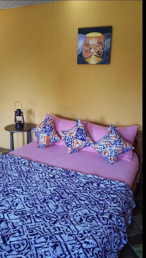 Hotel Golden Lilies Kokrobite Exterior foto